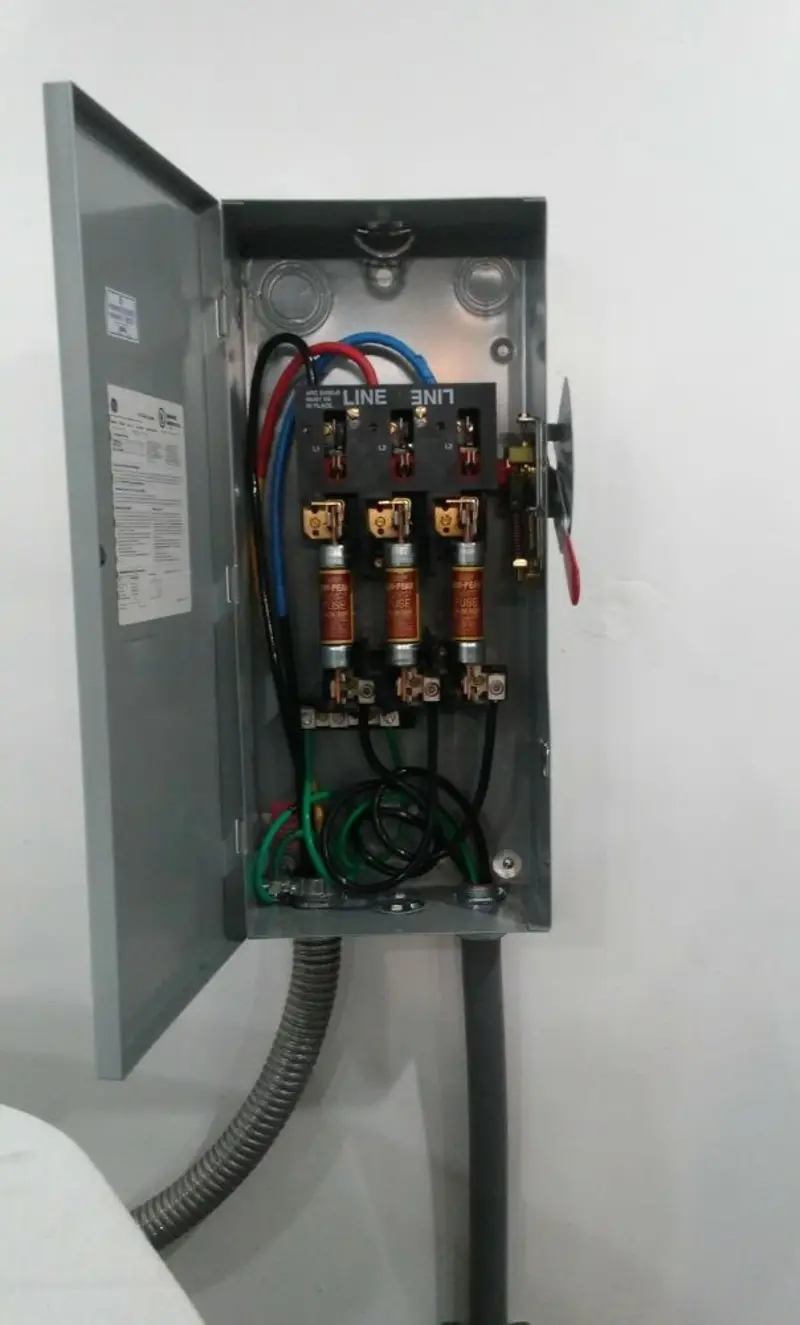Three-phase disconnect switch installed for Smoke Detector Installation in Dingman